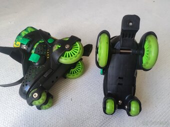 Dětská sada Action Darly Boy – brusle a helma - 4