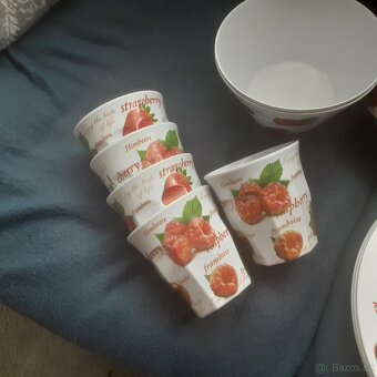 Skleničky misky talire - 4