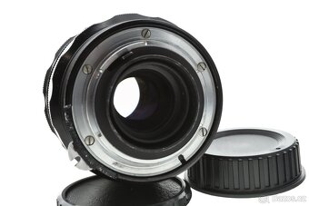 Nikon 200mm f/4 full-frame - 4