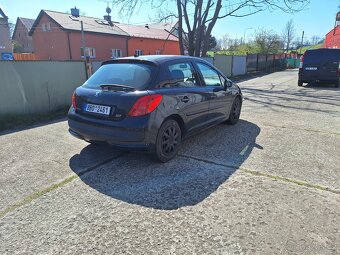Peugeot 207 1.6HDi - 4