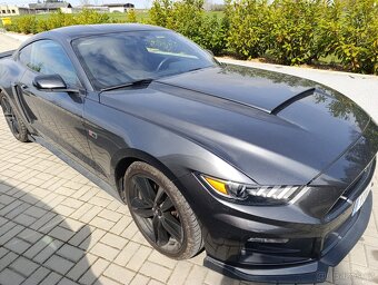 FORD MUSTANG 3.7 V6 224 KW - 4