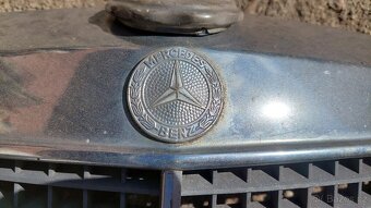 Mercedes Benz W114-115 Maska - 4