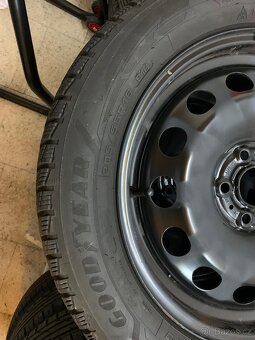 Originál nová zimni sada Škoda Scala 205/55 R16 - 4