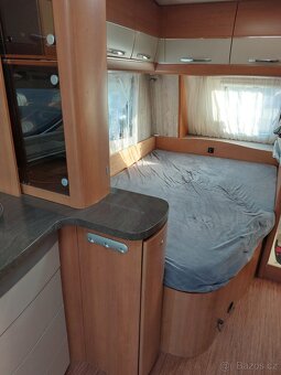 Prodám karavan Hobby 495 ufe,r.v.2010 + mover + předstan. - 4