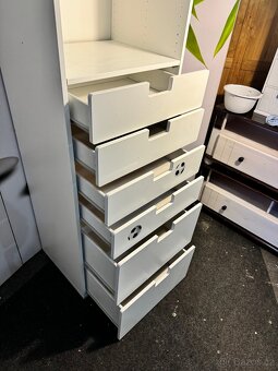 Hezký bílý úložný regál se šuplíky IKEA STUVA - 4
