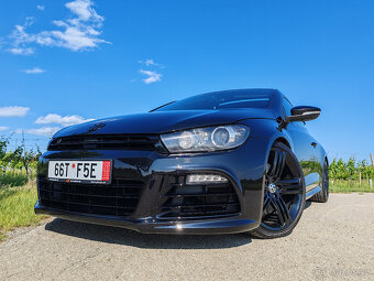 VW Scirocco R 2,0 TFSi 195kW DSG + RECARO sedadlá - 4