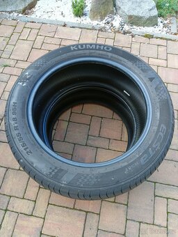 215/55 R18 KUMHO letní 2 ks - 4