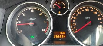 Opel Zafira B 1.9 CDI 74KW Rok 2007 - 4