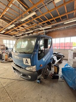 Avia D75 hákový nosič kontejnerů - 4