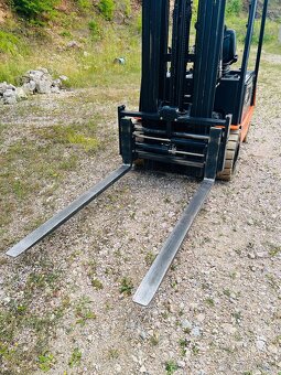 AKU vzv Doosan 2200kg, triplex 6000mm, r. 2014 - 4