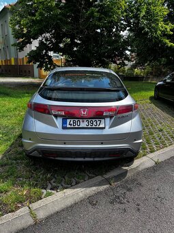 Prodám Hondu Civic 1.4 - 4