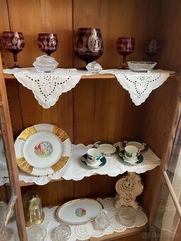 Starožitná prosklená vitrína - 4