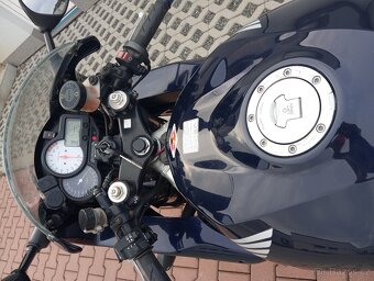 Honda VTR 1000 firestorm - 4
