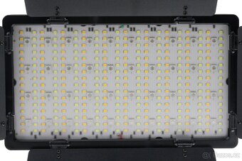 LED RGB světlo LED600 – Výkonné 40W  + stativ - 4