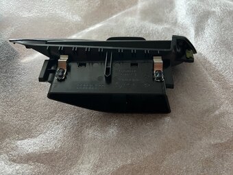 Výdech ventilace ŠKODA OCTAVIA IV - 5E4819701B - 4