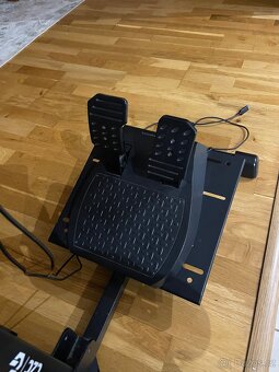 Herní volant THRUSTMASTER - 4