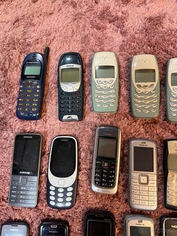 30 kusů retro mob.telefonu - 4