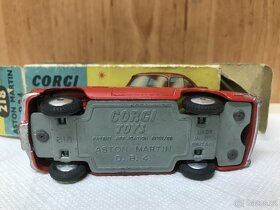 Corgi toys Aston Martin - 4