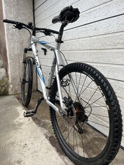 HORSKÉ KOLO GIANT TERRAGO 3 26” - 4