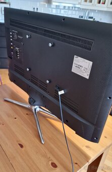 Televize - Smart SAMSUNG - 101,6 cm - fialový obraz - 4