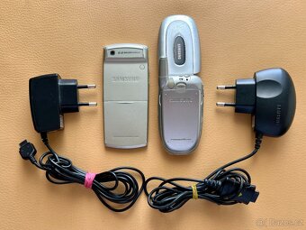Samsung SGH-X820 a Samsung SGH-X450 - 4