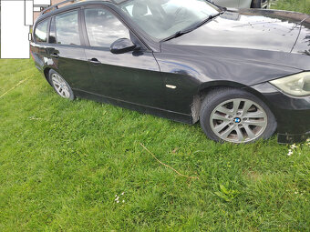 BMW E90,320D, 130KW, plně funkční, bez STK - 4