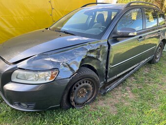 Volvo V50 2.0D, manuál, rv. 2007 - 4