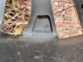 1ks Alu original disk na RAV4 19palcu 2017 - 4
