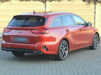 Kia Ceed 1,6 CRDi DCT GT Line ČR 1.maj 7DCT GT Line (2021) - 4