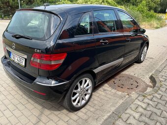 Mercedes-Benz B 200 CDi SPORT - 4
