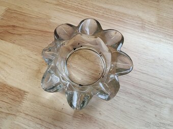 Starý skleněný popelník - 4