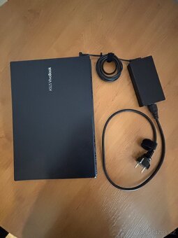 ASUS VivoBook 15 - 4