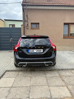 Volvo V60 D5 - 4