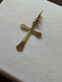 Zlatý přívěsek - 4