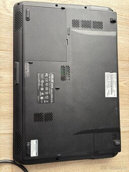 Herní funkční notebook Asus (starší model) - 4