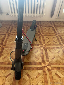 Koloběžka Xiaomi Mi Electric Scooter - 4