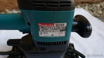 Makita 9046 Vibrační bruska 115x229mm,600W - 4