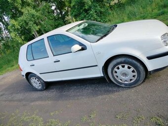 Volkswagen  golf  4   1.6        cen 8 tis - 4