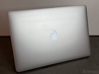 MacBook Pro 15'' 2015 / i7 / 16GB / 256GB SSD / Silver - D - 4