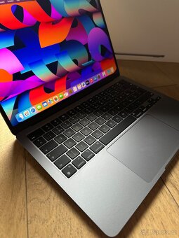 MacBook Air M2 13” 256GB Space Grey - 4
