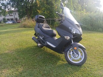 Prodám skútr 125 skupina B - 4