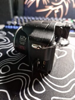 Panasonic DMC-FZ8 černý - 4