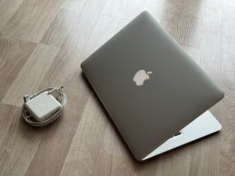 Apple Macbook Air 13¨ / Intel Core i5 / SSD - 4