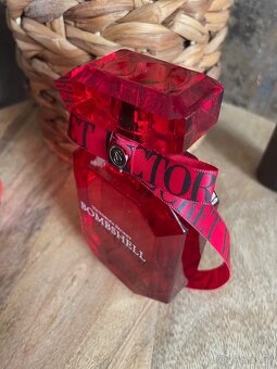 Victoria’s Secret Bombshell nový parfém - 4