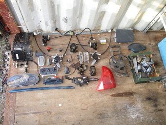 Renault Clio II 1.2 - náhradní díly - 4