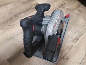 Elektrická okružní pila peformance 1800W v kufru - 4