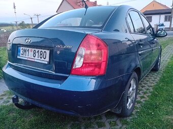 ACCENT 1,4i-16V-71kw,klima,tažné,původ čr,r.v.2007. - 4