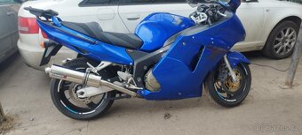 Honda 1100 cbr - 4