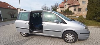 MPV Fiat Ulysse 2008 2.2 JTD 7 místné - 4