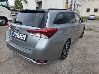 Toyota Auris 1.8 Hybrid Selection - 4
